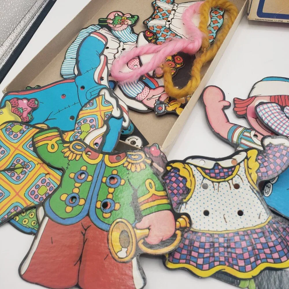 Vintage Raggedy Ann And Andy Sew Ons Colorforms 910C 1974  Activity Yarn / DD
